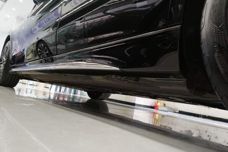 Used Mercedes-Benz C-Class 2022 Restyled C 260 L Sport Edition Left Side Sill