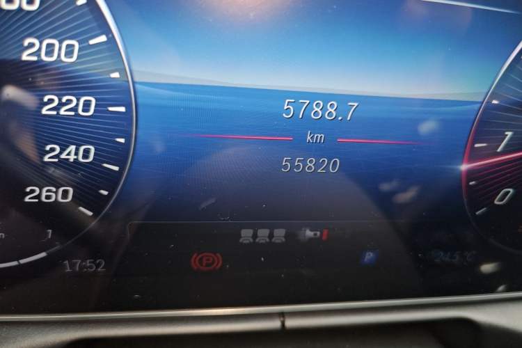 Used Mercedes-Benz C-Class 2022 C 260 L Sport Edition Odometer Close Up