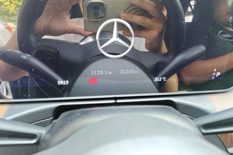 Used Mercedes-Benz C-Class 2022 Facelift C 260 L Odometer Close Up