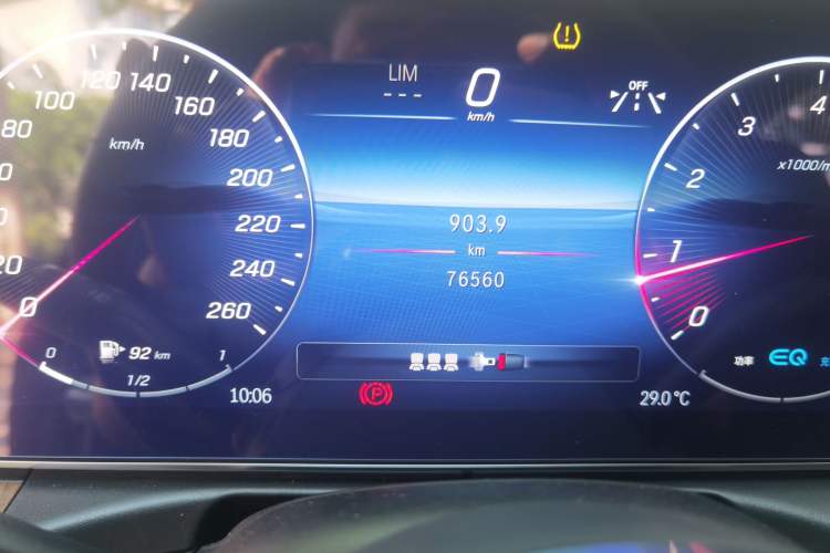 Used Mercedes-Benz C-Class 2022 Restyled C 260 L Sport Edition Odometer Close Up