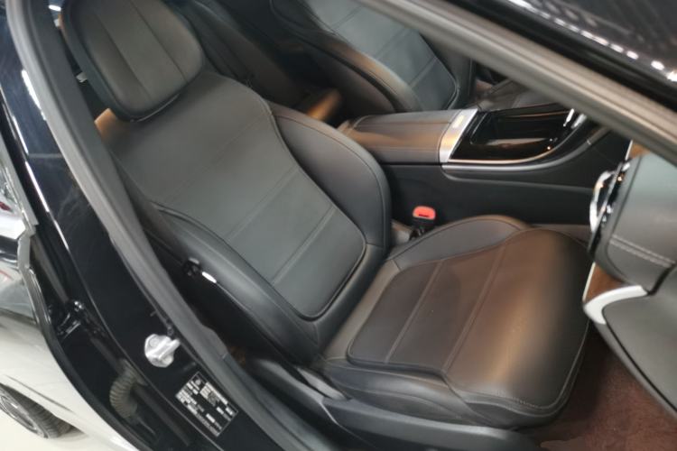 Used Mercedes-Benz C-Class 2022 Facelift C 260 L Right Front Seat