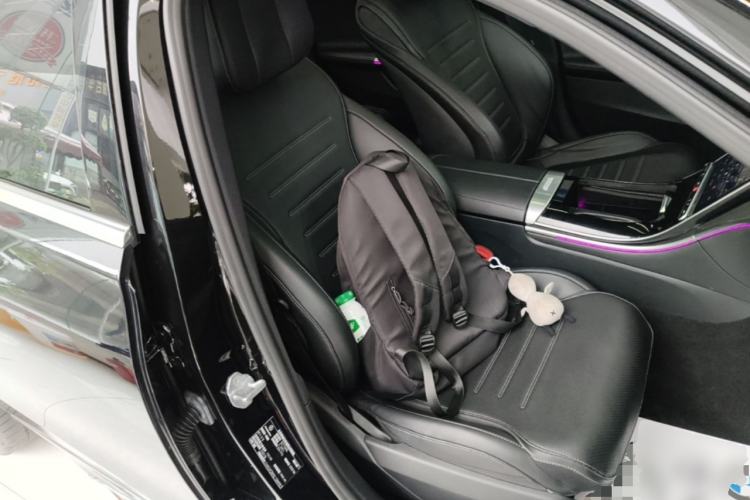 Used Mercedes-Benz C-Class 2022 Restyled C 260 L Sport Edition Right Front Seat