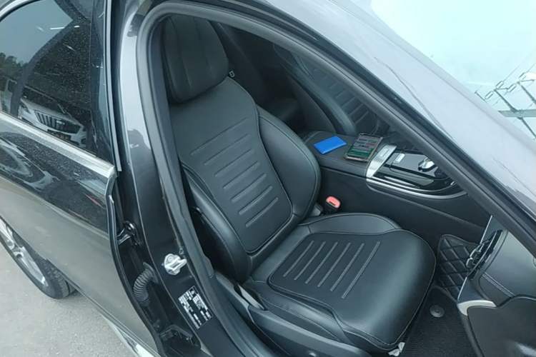 Used Mercedes-Benz C-Class 2022 Restyled C 200 L Sport Edition Right Front Seat