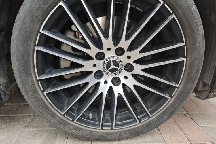 Used Mercedes-Benz C-Class 2022 C 260 L Sport Edition Right Front Wheel Hub