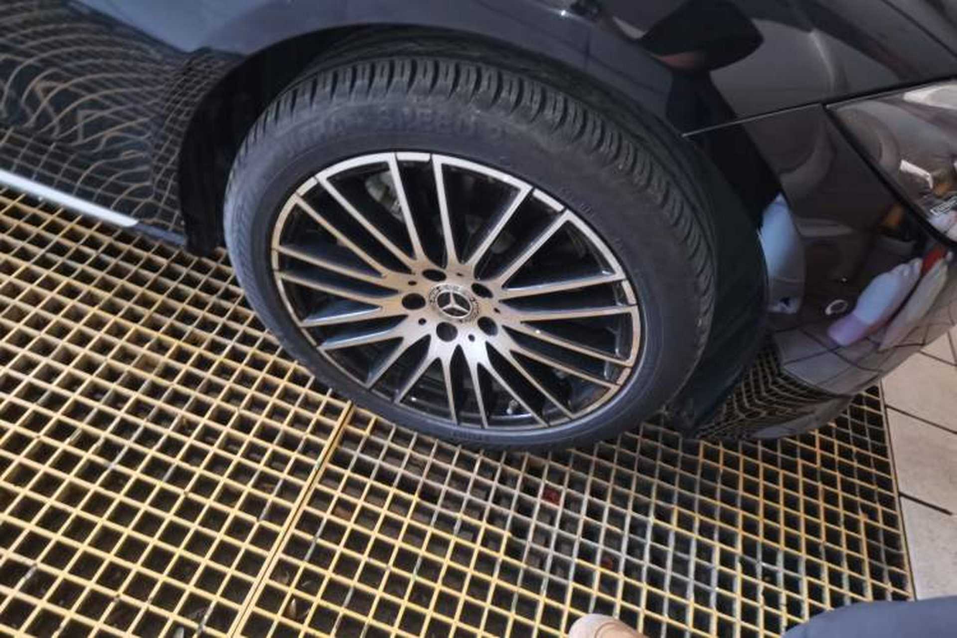 Used Mercedes-Benz C-Class 2022 Facelift C 260 L Right Front Wheel Hub