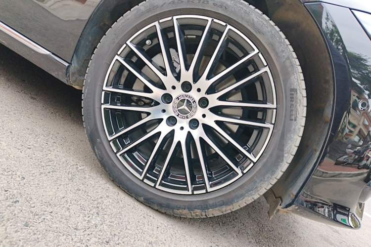 Used Mercedes-Benz C-Class 2022 Facelift C 260 L Right Front Wheel Hub