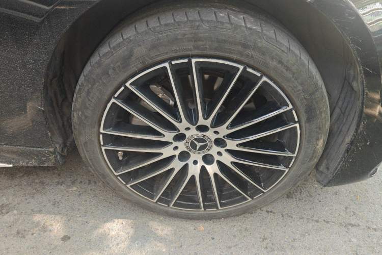 Used Mercedes-Benz C-Class 2022 C 260 L Sport Edition Right Front Wheel Hub