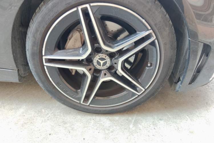 Used Mercedes-Benz C-Class 2022 Refreshed C 260 Coupe Right Front Wheel Hub