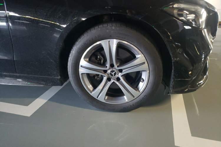 Used Mercedes-Benz C-Class 2022 C 200 L Sport Edition Right Front Wheel Hub