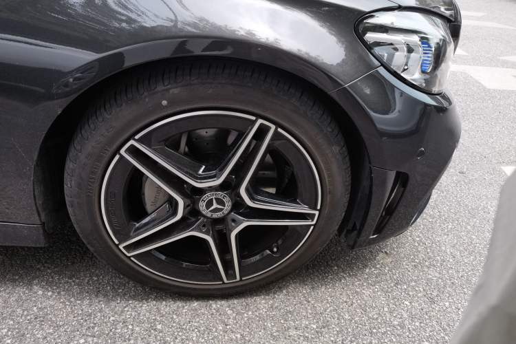 Used Mercedes-Benz C-Class 2022 Refreshed C 260 Coupe Right Front Wheel Hub