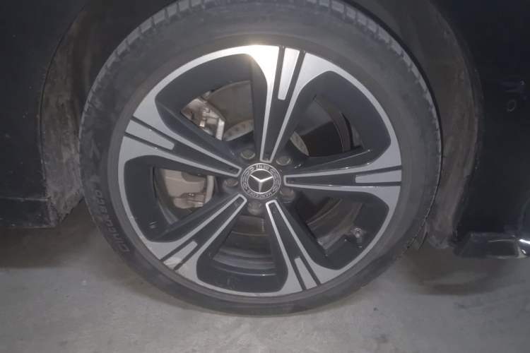 Used Mercedes-Benz C-Class 2022 C 260 L Obsidian Night Sport Edition Right Front Wheel Hub
