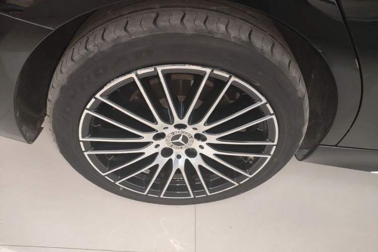 Used Mercedes-Benz C-Class 2022 C 260 L Sport Edition Right Rear Wheel Hub