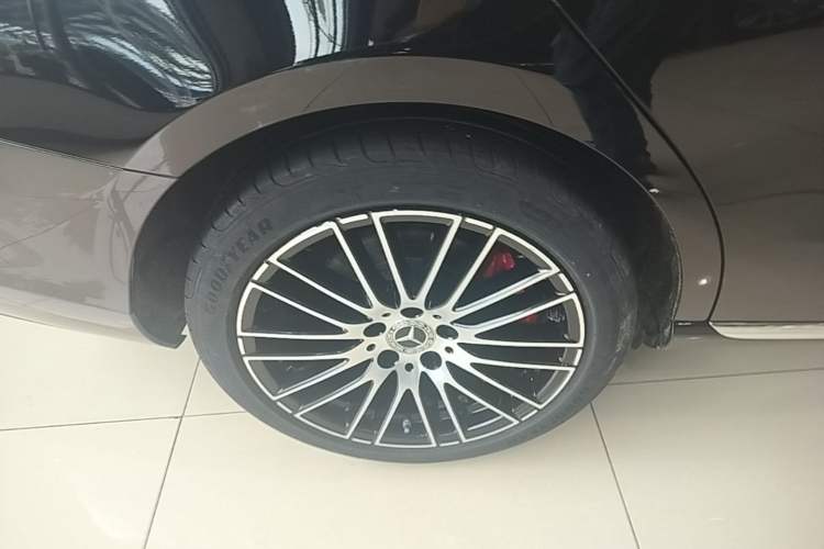 Used Mercedes-Benz C-Class 2022 C 260 L Right Rear Wheel Hub