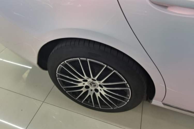 Used Mercedes-Benz C-Class 2022 Facelift C 260 L Right Rear Wheel Hub