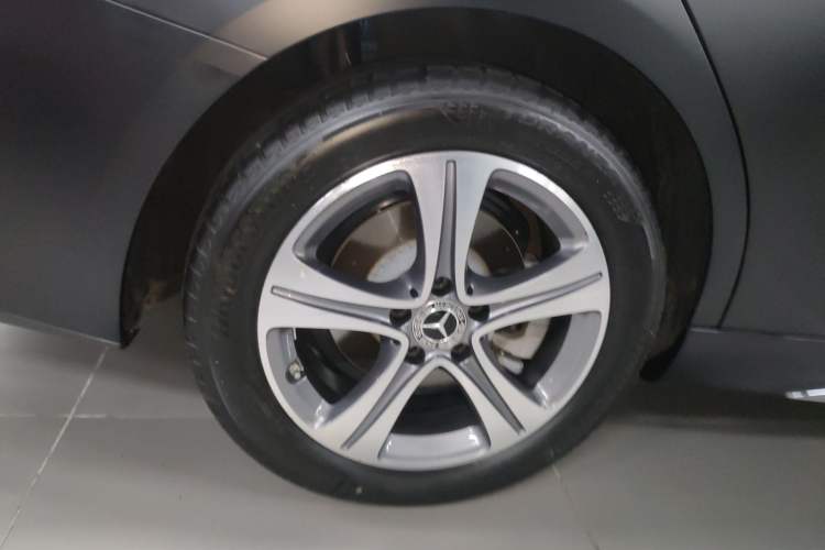 Used Mercedes-Benz C-Class 2022 Restyled C 200 L Sport Edition Right Rear Wheel Hub