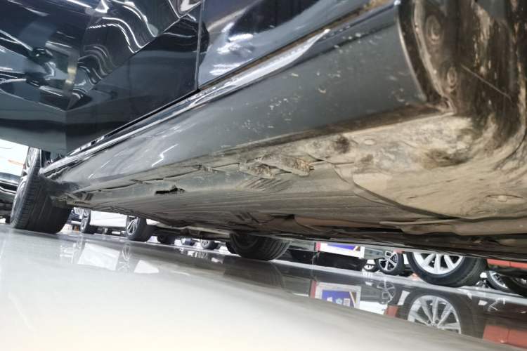 Used Mercedes-Benz C-Class 2022 Facelift C 260 L Right Side Sill