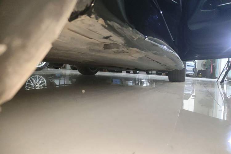 Used Mercedes-Benz C-Class 2022 C 260 L Sport Edition Right Side Sill