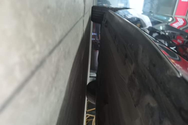 Used Mercedes-Benz C-Class 2022 C 260 L Sport Edition Right Side Sill