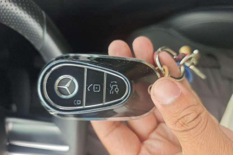 Used Mercedes-Benz C-Class 2022 Restyled C 260 L Sport Edition Vehicle Key