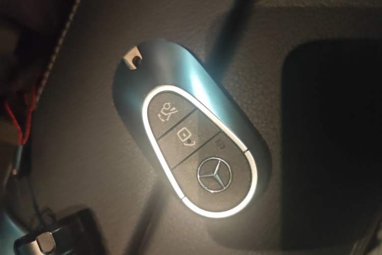 Used Mercedes-Benz C-Class 2022 Restyled C 260 L Sport Edition Vehicle Key
