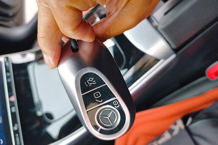 Used Mercedes-Benz C-Class 2022 Facelift C 260 L Vehicle Key