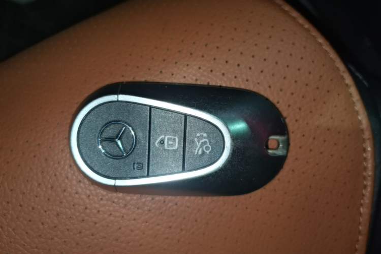 Used Mercedes-Benz C-Class 2022 C 260 L Sport Edition Vehicle Key