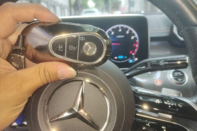 Used Mercedes-Benz C-Class 2022 Restyled C 260 L Sport Edition Vehicle Key