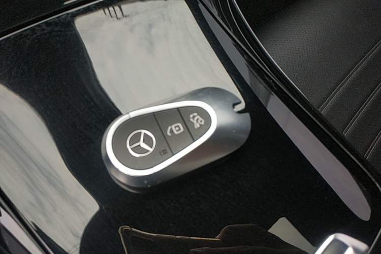 Used Mercedes-Benz C-Class 2022 Restyled C 200 L Sport Edition Vehicle Key