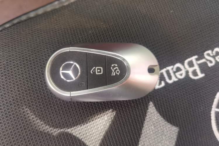 Used Mercedes-Benz C-Class 2022 Restyled C 260 L Sport Edition Vehicle Key