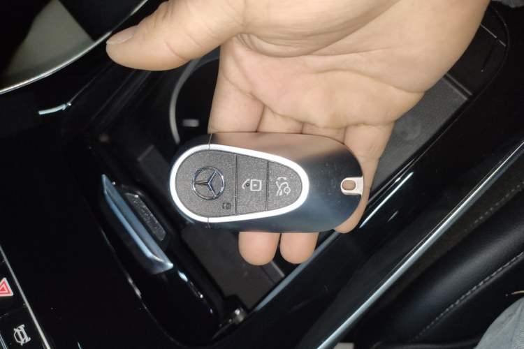 Used Mercedes-Benz C-Class 2022 Restyled C 200 L Sport Edition Vehicle Key