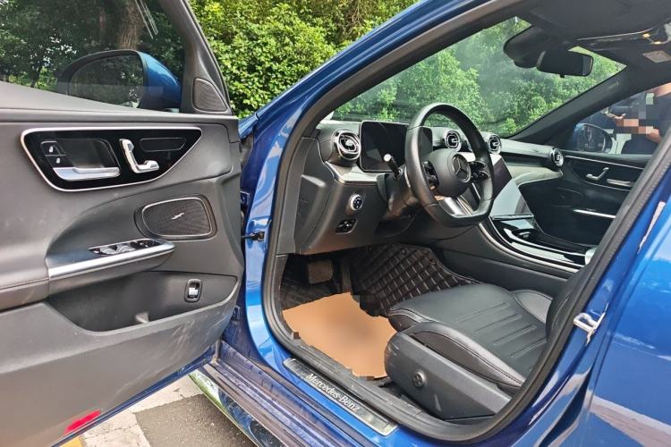 Used Mercedes-Benz C-Class 2022 Restyled C 260 L Sport Edition Driver Seat
