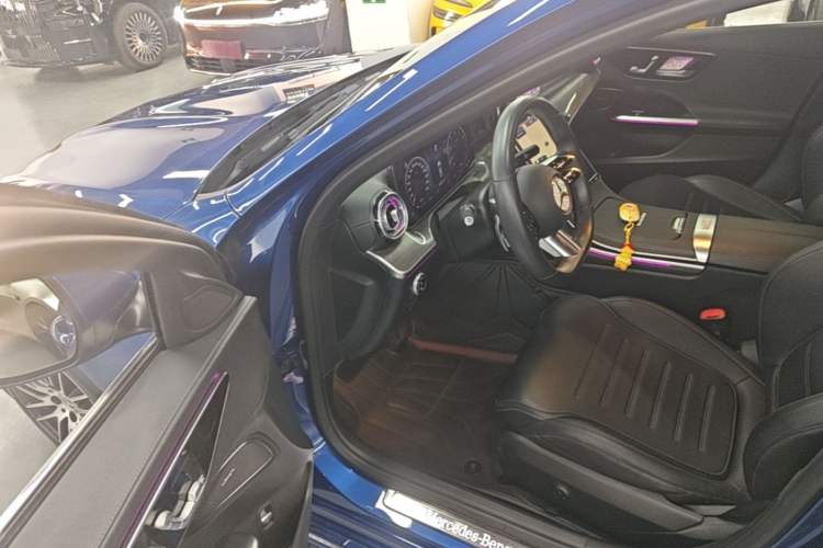 Used Mercedes-Benz C-Class 2022 C 260 L Sport Edition Driver Seat