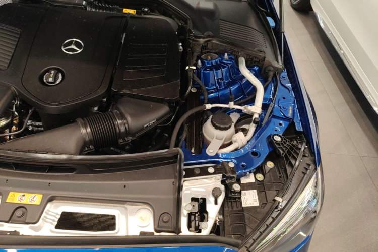Used Mercedes-Benz C-Class 2022 C 200 L Sport Edition Engine Bay Left