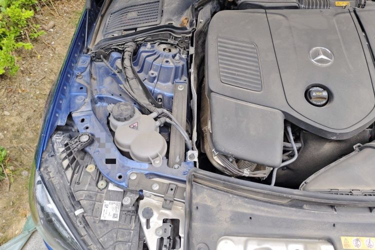Used Mercedes-Benz C-Class 2022 C 260 L Sport Edition Engine Bay Right