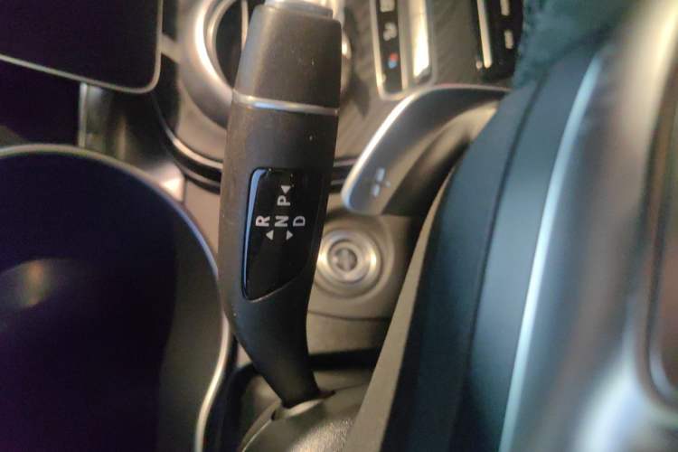 Used Mercedes-Benz C-Class 2022 Refreshed C 260 Coupe Gear Lever