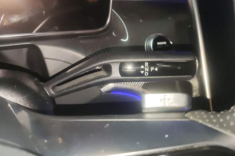 Used Mercedes-Benz C-Class 2022 C 260 L Sport Edition Gear Lever