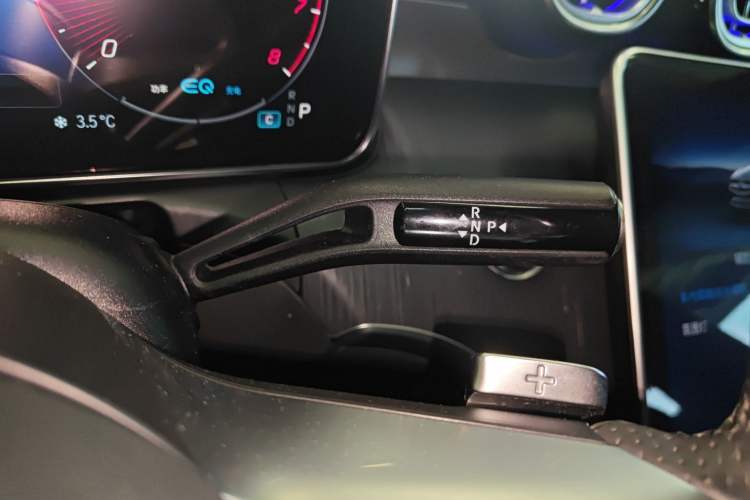 Used Mercedes-Benz C-Class 2022 C 200 L Sport Edition Gear Lever