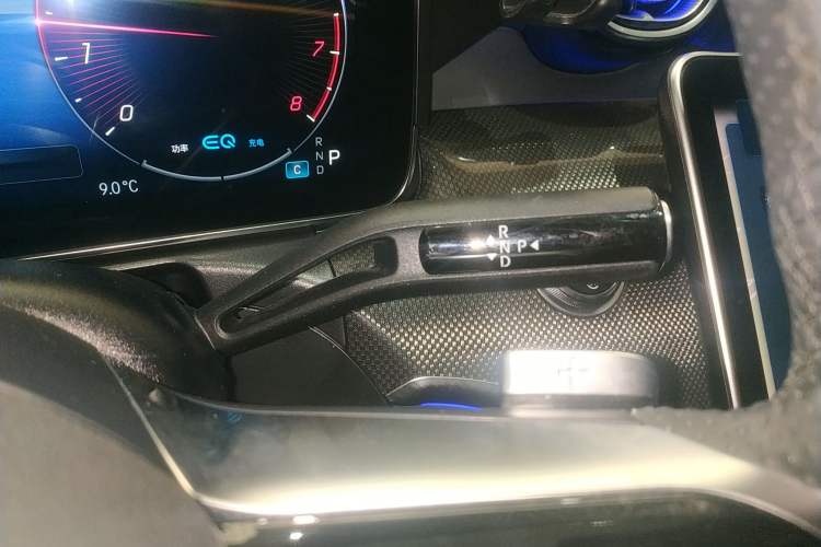 Used Mercedes-Benz C-Class 2022 Restyled C 260 L Sport Edition Gear Lever