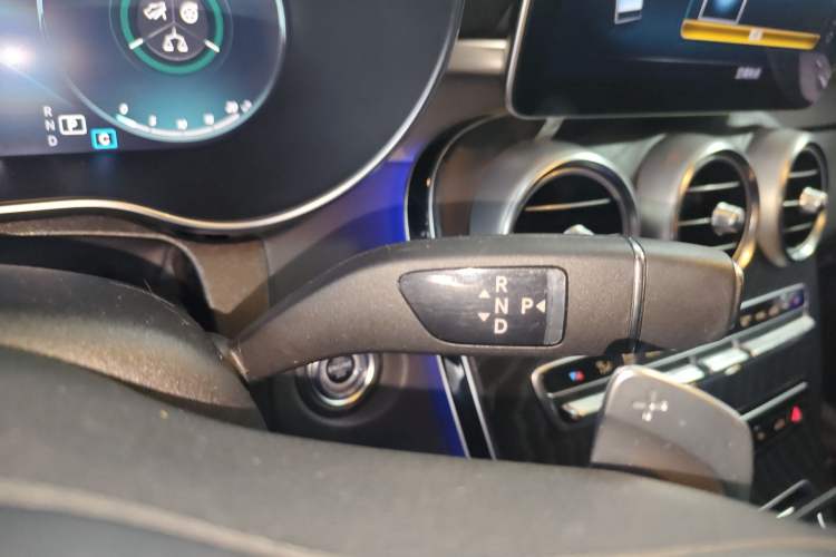 Used Mercedes-Benz C-Class 2022 Refreshed C 260 Coupe Gear Lever