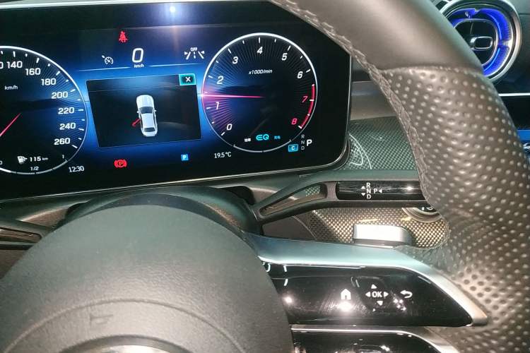 Used Mercedes-Benz C-Class 2022 Restyled C 260 L Sport Edition Gear Lever