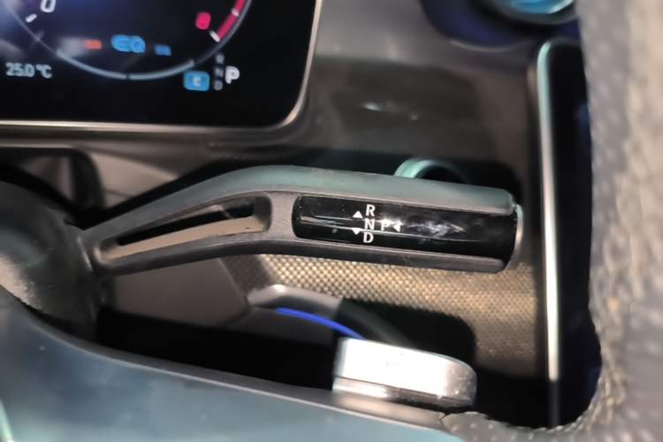 Used Mercedes-Benz C-Class 2022 C 260 L Sport Edition Gear Lever