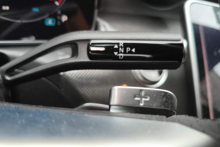 Used Mercedes-Benz C-Class 2022 C 260 L Sport Edition Gear Lever