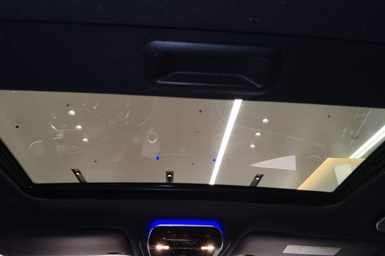 Used Mercedes-Benz C-Class 2022 C 200 L Sport Edition Headliner