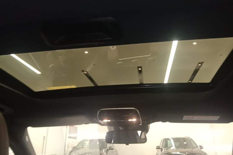 Used Mercedes-Benz C-Class 2022 C 200 L Sport Edition Headliner