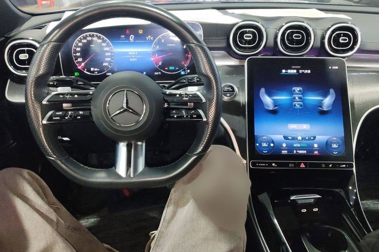 Used Mercedes-Benz C-Class 2022 C 200 L Sport Edition Interior 2
