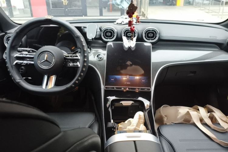 Used Mercedes-Benz C-Class 2022 C 260 L Sport Edition Interior 2
