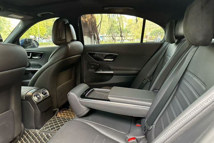 Used Mercedes-Benz C-Class 2022 C 260 L Sport Edition Interior 3