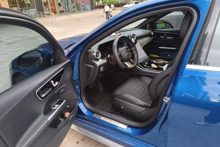 Used Mercedes-Benz C-Class 2022 C 260 L Sport Edition Interior 3