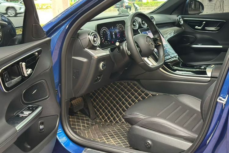 Used Mercedes-Benz C-Class 2022 C 260 L Sport Edition Interior 4