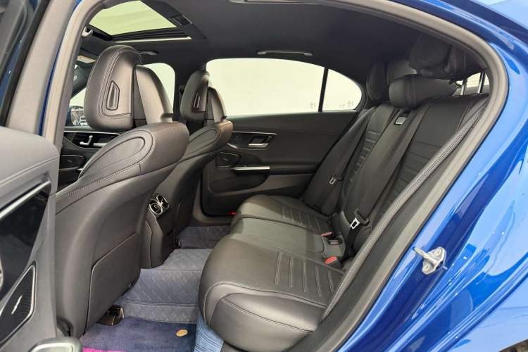 Used Mercedes-Benz C-Class 2022 C 200 L Sport Edition Interior 4
